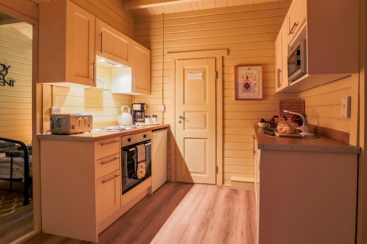 The Retreat Log Cabin Sudbury  Εξωτερικό φωτογραφία