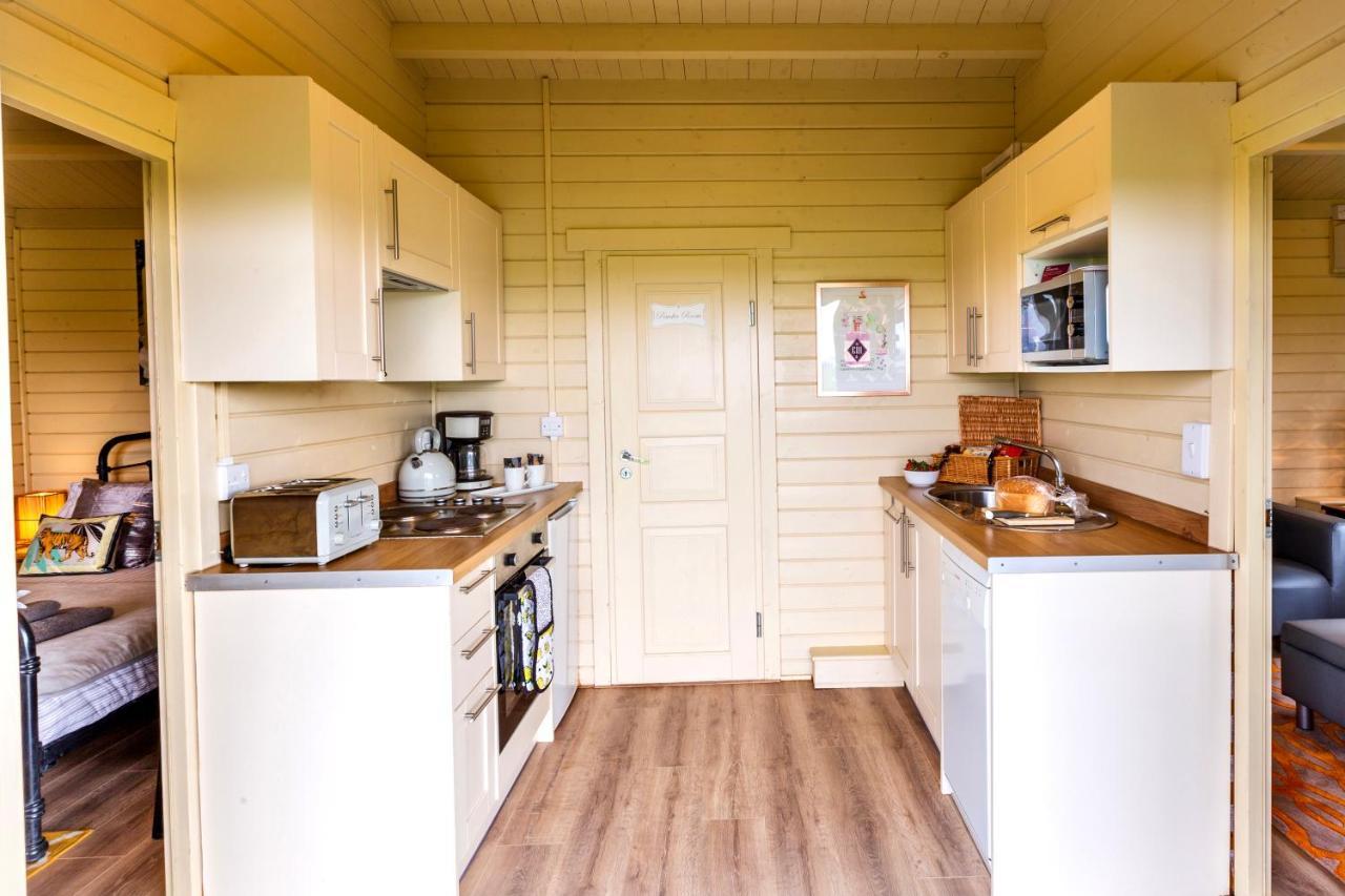 The Retreat Log Cabin Sudbury  Εξωτερικό φωτογραφία